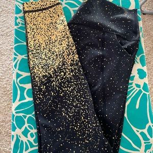 Curves N Combatboots Leggings Black with Gold Size L